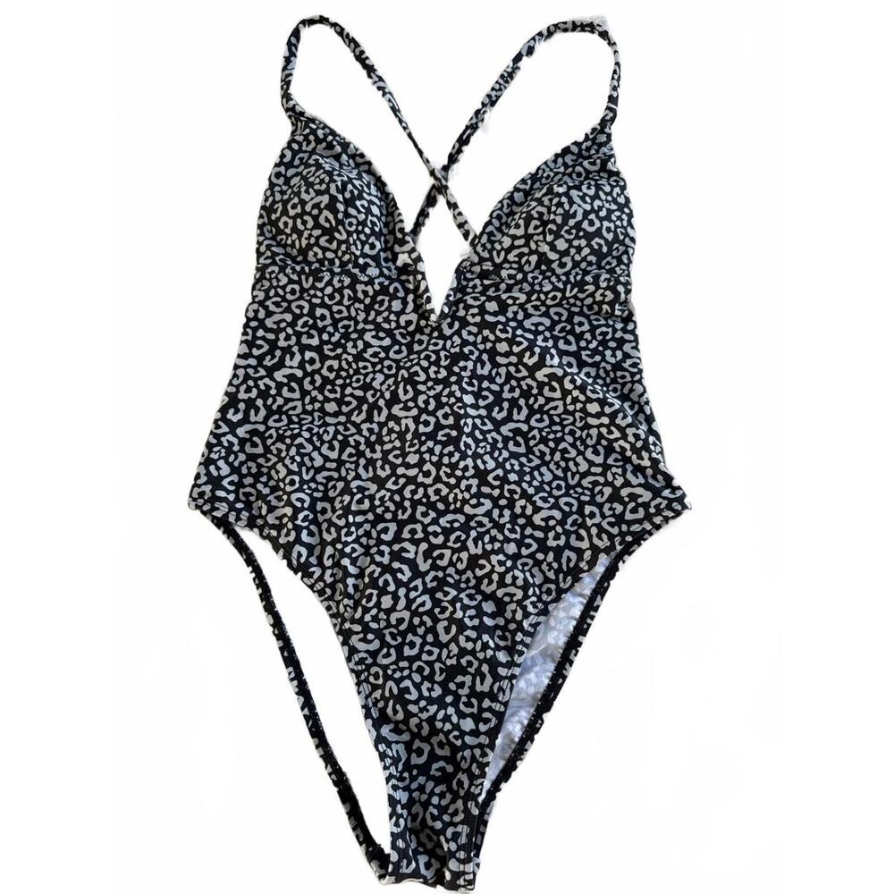 Cupshe Leopard Print One-Piece Swimsuit Size Small